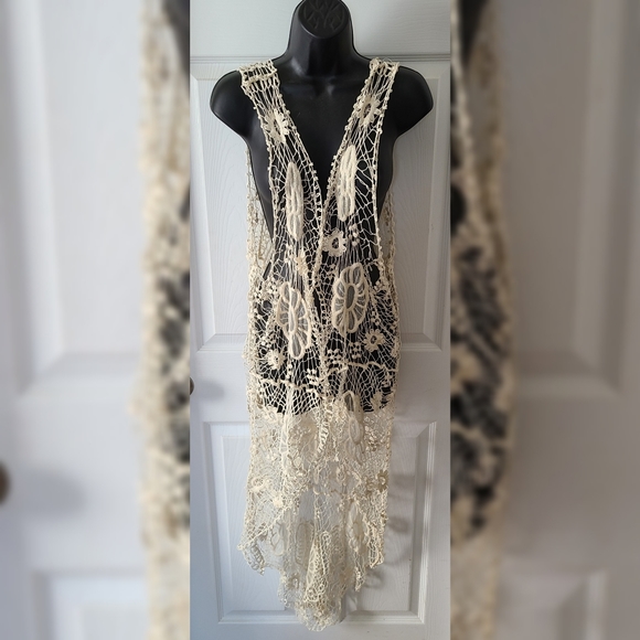 Cover up - Picture 1 of 2